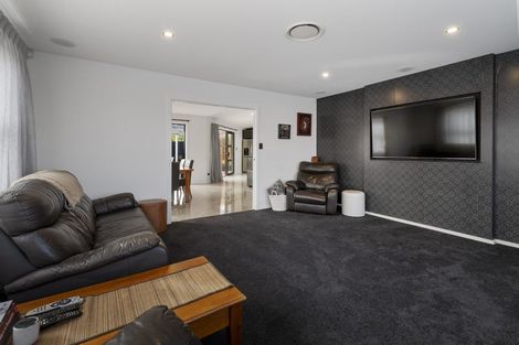 Photo of property in 4 Waimarama Court, Roslyn, Palmerston North, 4414