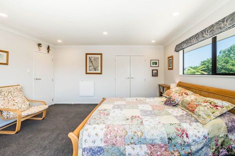 Photo of property in 50 Dale Road, Raumati South, Paraparaumu, 5032