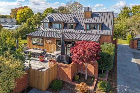 Photo of property in 66 Straven Road, Fendalton, Christchurch, 8014