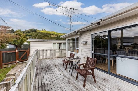 Photo of property in 42 Wood Street, Wainuiomata, Lower Hutt, 5014