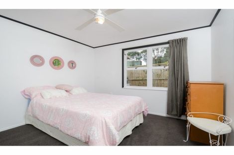 Photo of property in 69 Garfield Road, Helensville, 0800