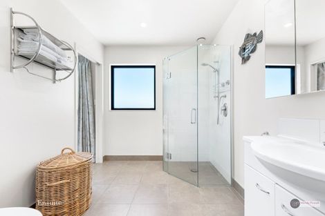 Photo of property in 30 Arahiwi Grove, Tirohanga, Lower Hutt, 5010