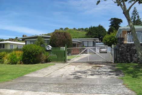 Photo of property in 92 Coronation Road, Mangere Bridge, Auckland, 2022