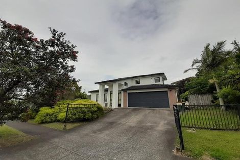 Photo of property in 17 Crimson Park, Oteha, Auckland, 0632