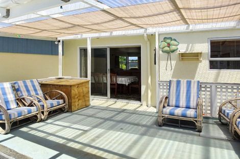 Photo of property in 7 Hennessy Street East, Foxton Beach, Foxton, 4815