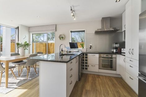 Photo of property in 15a Waipani Road, Te Atatu Peninsula, Auckland, 0610