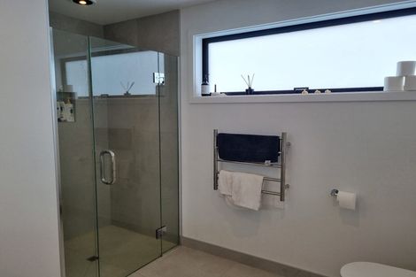Photo of property in 5 Atutahi Lane, Papamoa Beach, Papamoa, 3118