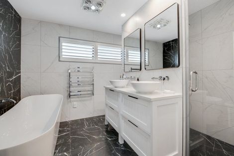 Photo of property in 4 Tendril Court, Orewa, 0931