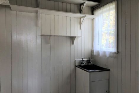 Photo of property in 37 Swiss Avenue, Gonville, Whanganui, 4501