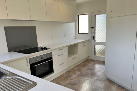 Photo of property in 12a Prince Regent Drive, Half Moon Bay, Auckland, 2012