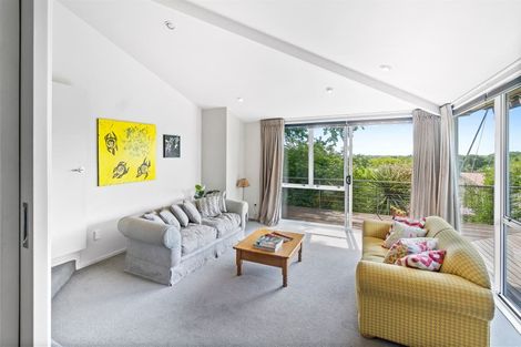 Photo of property in 8 Rhodesvale Terrace, Cashmere, Christchurch, 8022