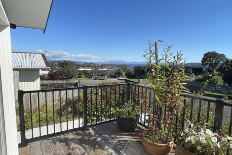 Photo of property in 14 Beachman Grove, Hilltop, Taupo, 3330