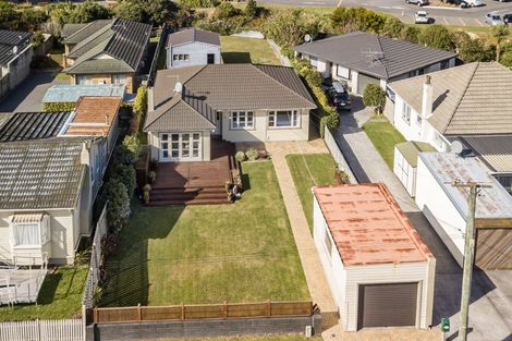 Photo of property in 78 Oxford Street, Tawa, Wellington, 5028