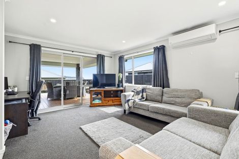 Photo of property in 121 Harakeke Drive, Wharewaka, Taupo, 3330