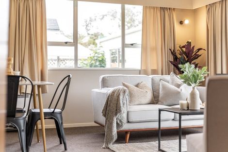 Photo of property in 2/6 Cluny Road, Plimmerton, Porirua, 5026