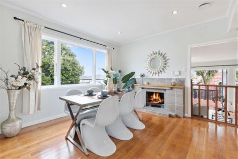 Photo of property in 1/154 Forrest Hill Road, Forrest Hill, Auckland, 0620