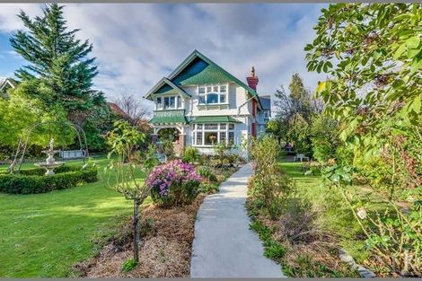 Photo of property in 34 Straven Road, Riccarton, Christchurch, 8011