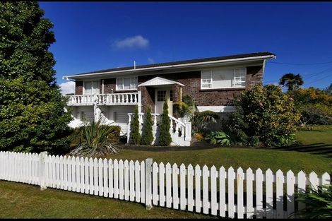 Photo of property in 203 Royal Road, Massey, Auckland, 0614