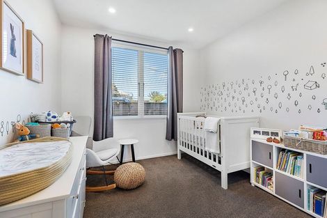 Photo of property in 27 Mexted Terrace, Tawa, Wellington, 5028