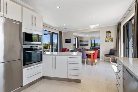 Photo of property in 14b Rennell Street, Frankleigh Park, New Plymouth, 4310