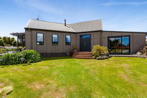 Photo of property in 20 Kiri Road, Te Kiri, Opunake, 4682