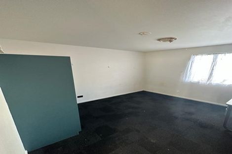 Photo of property in 3/125 Carrington Road, Point Chevalier, Auckland, 1025