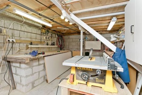 Photo of property in 1/9 Lancelot Place, Glenfield, Auckland, 0629