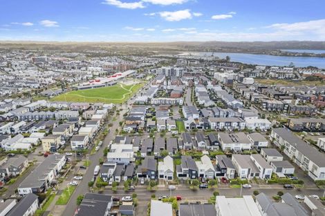 Photo of property in 2 Sacred Kingfisher Road, Hobsonville, Auckland, 0616