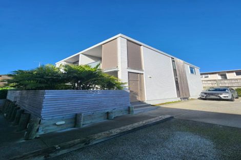 Photo of property in 10/50 Ocean View Road, Northcote, Auckland, 0627