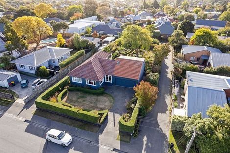 Photo of property in 72 Aorangi Road, Bryndwr, Christchurch, 8053