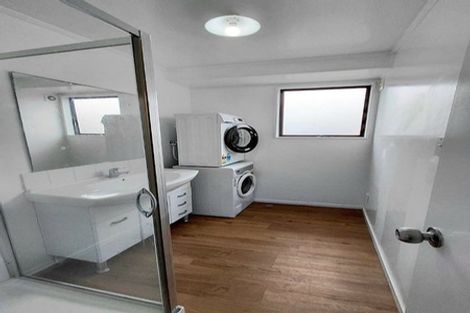 Photo of property in 1/30 Chislehurst Street, Henderson, Auckland, 0612