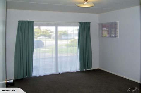 Photo of property in 21 Sutherland Crescent, Westbrook, Palmerston North, 4412