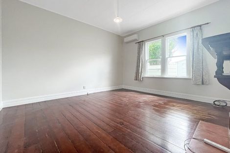 Photo of property in 250 Adelaide Road, Newtown, Wellington, 6021