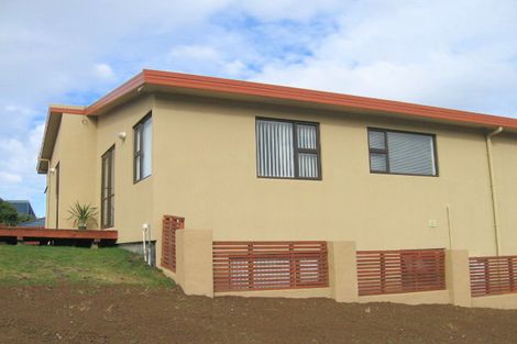 Photo of property in 20 Domanski Crescent, Owhiro Bay, Wellington, 6023