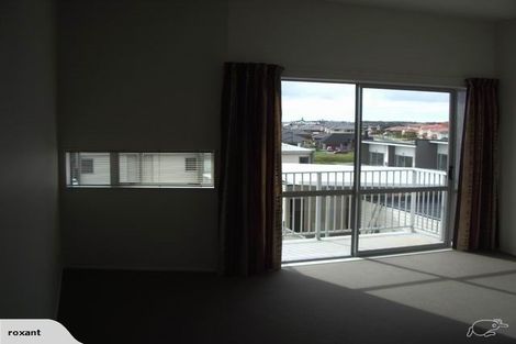 Photo of property in 28/7 Kelvin Hart Drive, East Tamaki, Auckland, 2013