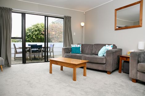 Photo of property in 19 Correa Court, Goodwood Heights, Auckland, 2105
