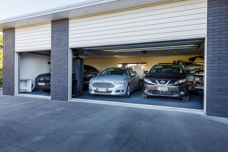 Photo of property in 576a Mangorei Road, Mangorei, New Plymouth, 4371