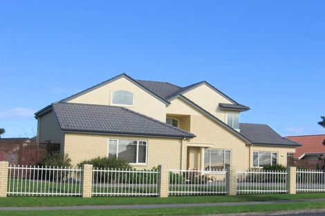 Photo of property in 11 Westerham Drive, Dannemora, Auckland, 2016