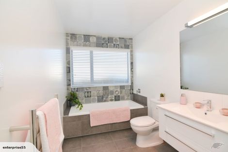 Photo of property in 18 Kingsbridge West, Burwood, Christchurch, 8083