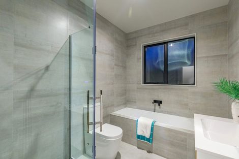 Photo of property in 9 Dida Park Drive, Kumeu, 0810