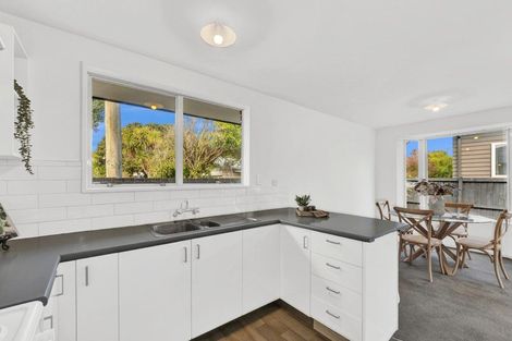 Photo of property in 2/166 Rocking Horse Road, Southshore, Christchurch, 8062