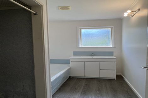 Photo of property in 1/28 Sequoia Place, Sunnynook, Auckland, 0620