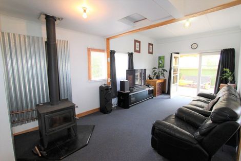 Photo of property in 78 Stanly Street, Eketahuna, 4900