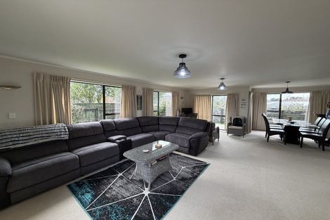 Photo of property in 61 Karina Road, Merrilands, New Plymouth, 4312