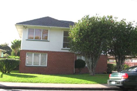 Photo of property in 1 Amberley Avenue, Te Atatu South, Auckland, 0610