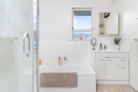 Photo of property in 6 Meldrum Place, Bishopdale, Christchurch, 8051