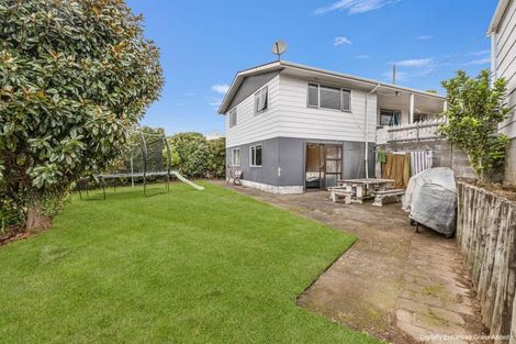Photo of property in 42 Omata Road, Marfell, New Plymouth, 4310