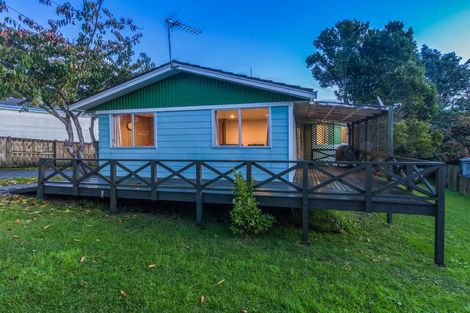 Photo of property in 18 Farwood Drive, Henderson, Auckland, 0612