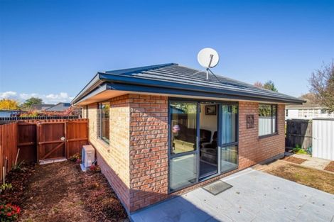 Photo of property in 4/123 Sawyers Arms Road, Northcote, Christchurch, 8052