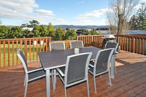 Photo of property in 47 View Road, Henderson, Auckland, 0612